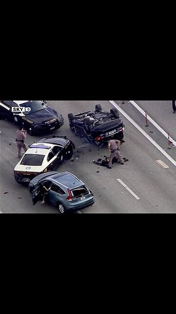 POLICE CAR FLIP DURING A HIGH SPEED CHASE