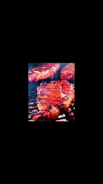 Ribeye sizzle | @bbq_lab_lady on IG 🐂🤠😻 #shorts