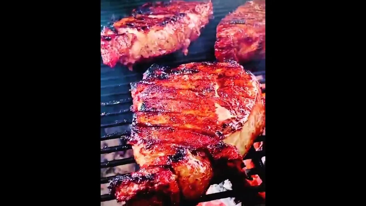 Ribeye sizzle | @bbq_lab_lady on IG 🐂🤠😻 #shorts