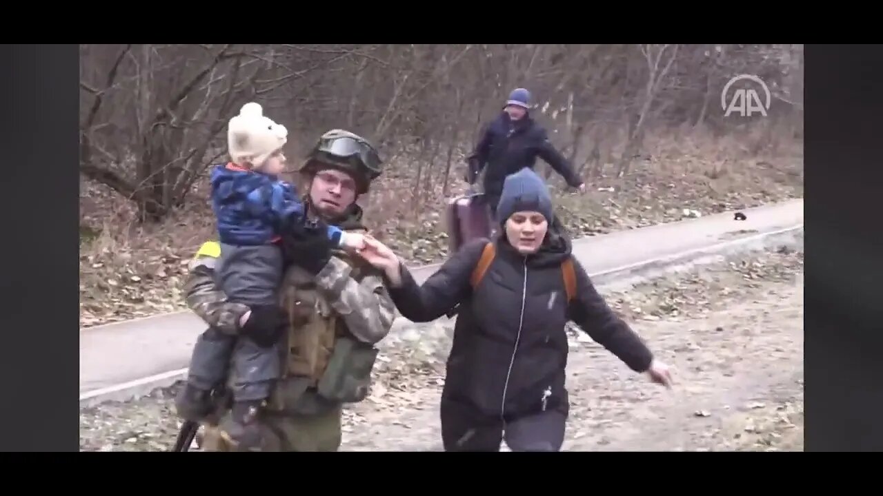 When will this stop? Civilians flee in the city of IRPIN, Ukraine!