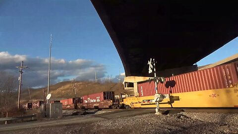 An autorack/intermodal with DPU