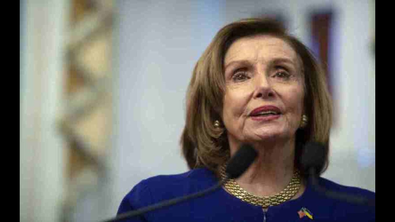 Nancy Pelosi Raises Minimum Salary for Congressional Staffers