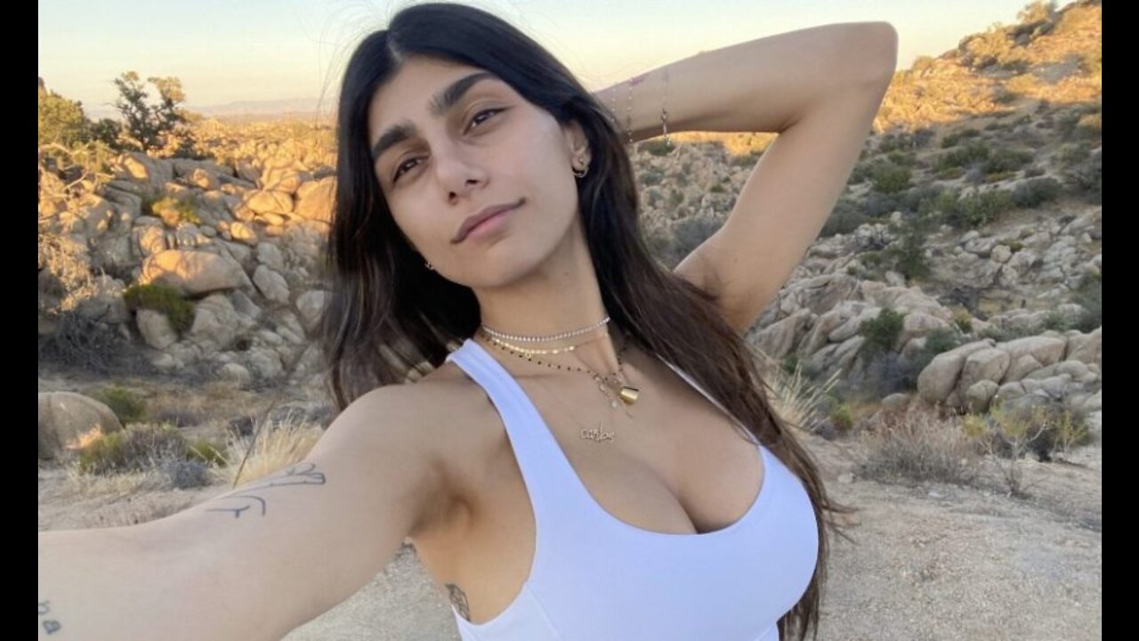 iLOVEFRIDAY - MIA KHALIFA (Tik-Tok ANTHEM) (Hit or Miss)