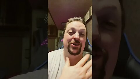 4 Girls In A Bathroom Stall? 🤣