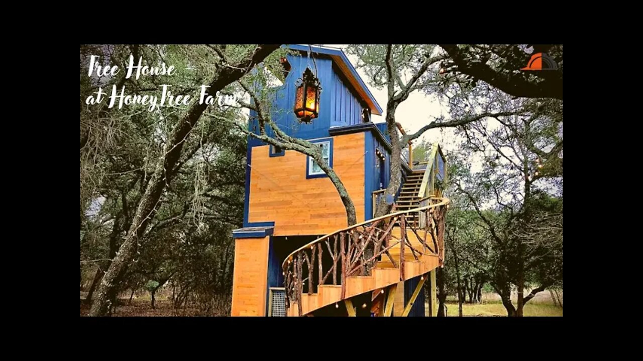 Amazing and Very Cozy Tree House - Acorn Treehouse at HoneyTree Farm Tiny House