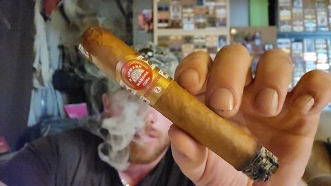 Episode 382 - Cuban H. Upmann (Connossieur No. 2) Review