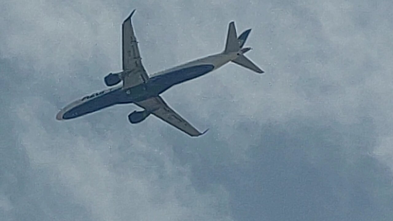 Embraer 195 PR-AUE coming from Fortaleza to Belém do Pará