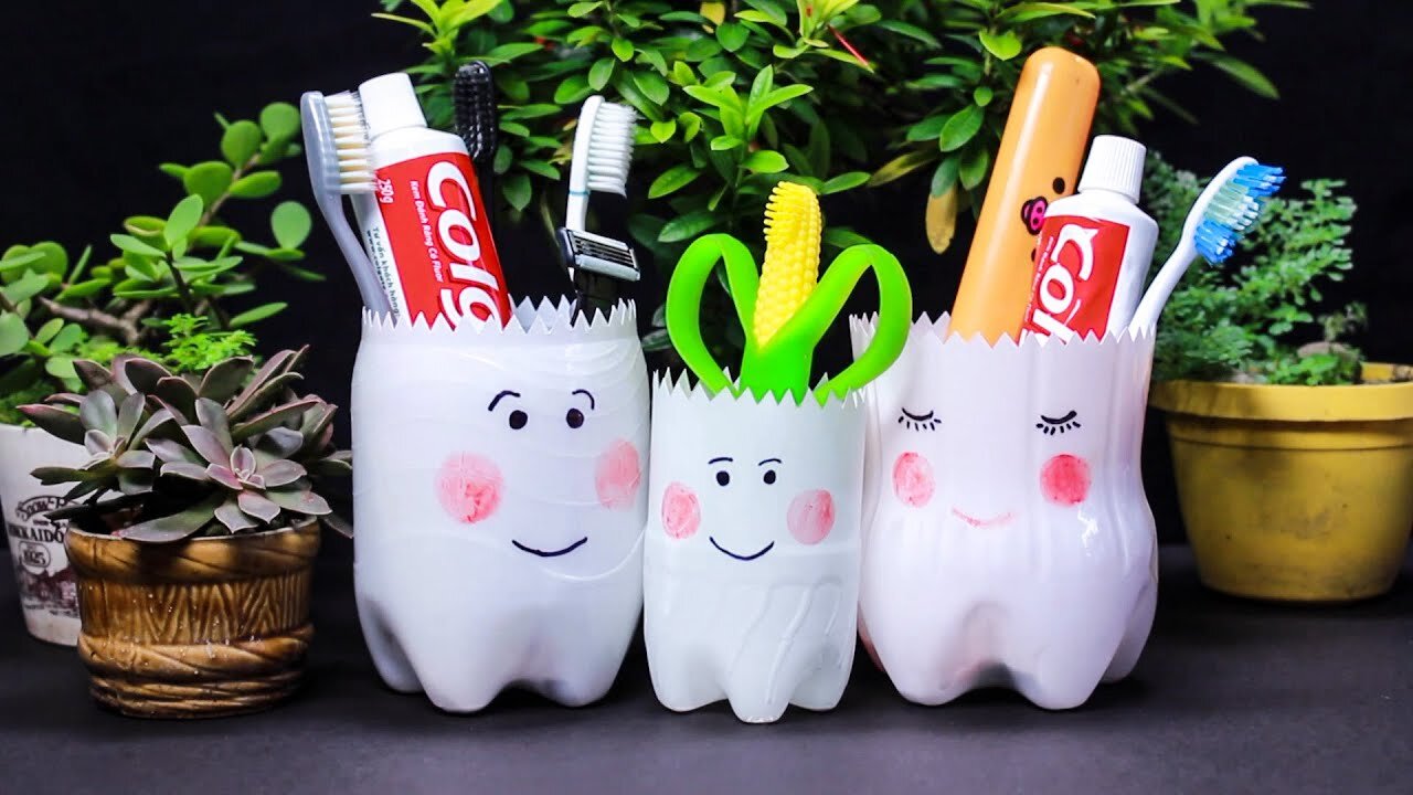 8 PLASTIC BOTTLES CRAFTS FOR KIDS