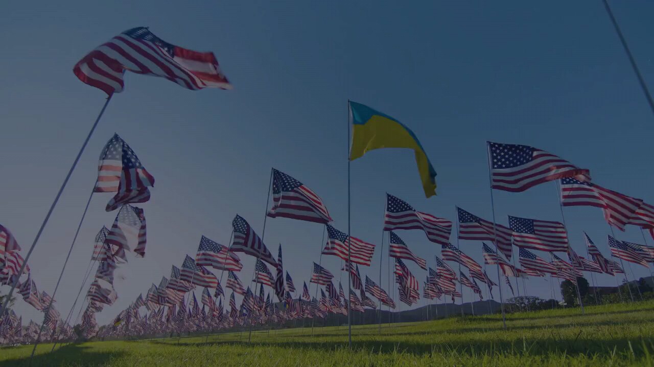 of Russia's 10 neighbors ,whys Ukraine the only neighbor in a full war with Russia?