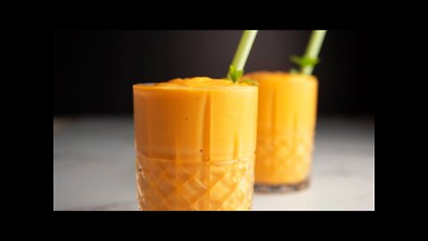 1-Minute Mango Smoothie