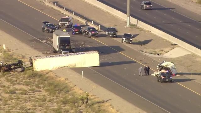 Semi crash shuts down I-15