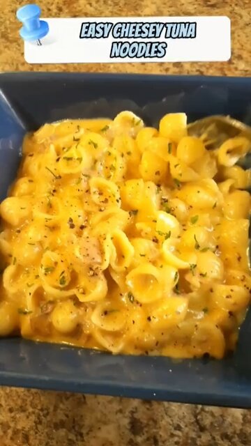 Cheesy tuna noodle casserole