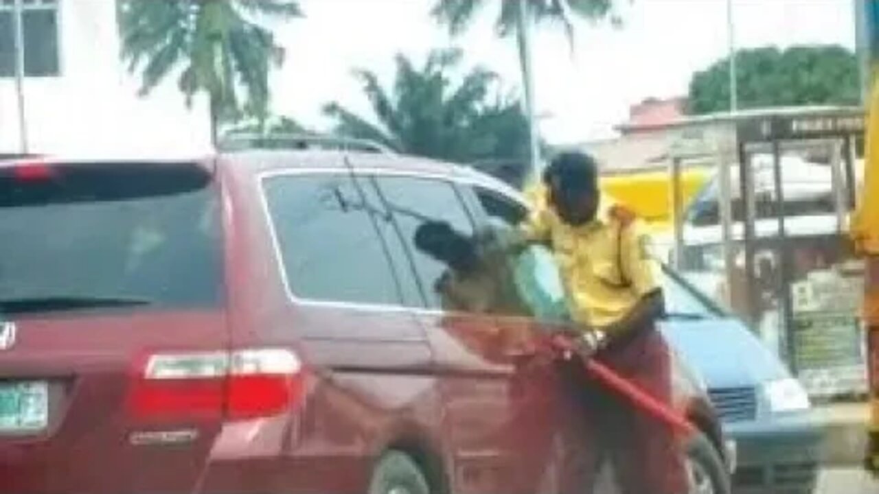 Lagos state govt denies barring LASTMA officials from arresting erring motorist.