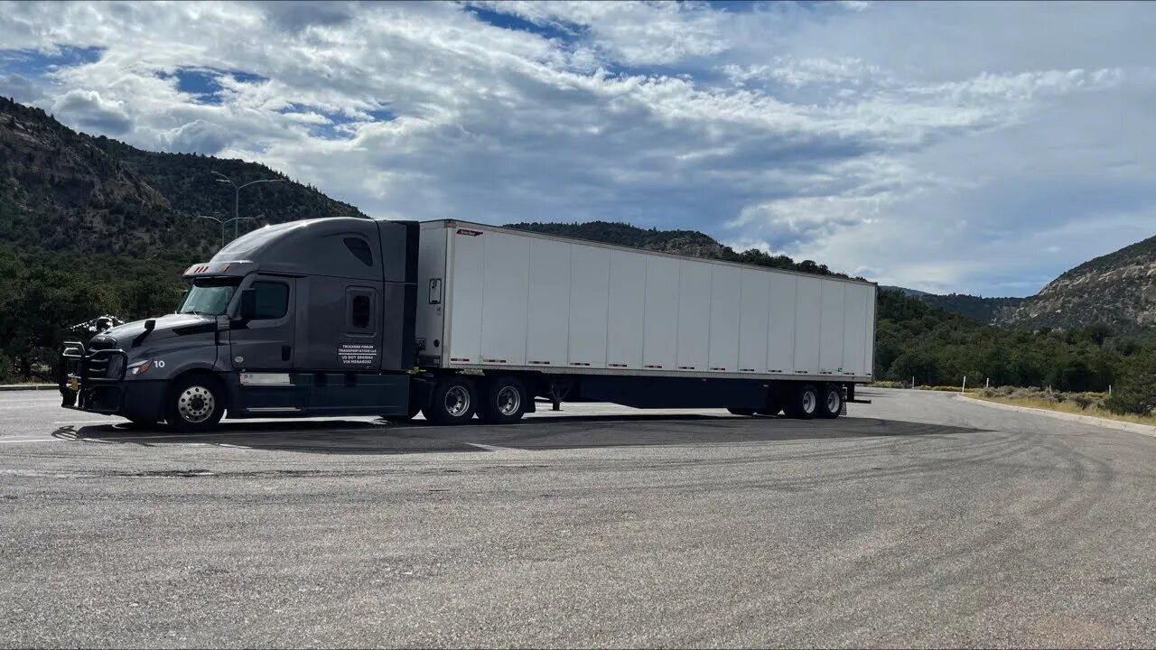 Freight Relocators Live : Amarillo Tx, interstate 40, big storms along the way. Eastbound