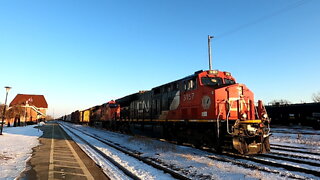 CN 3157 & CN 3886 Engines Manifest Train In Ontario