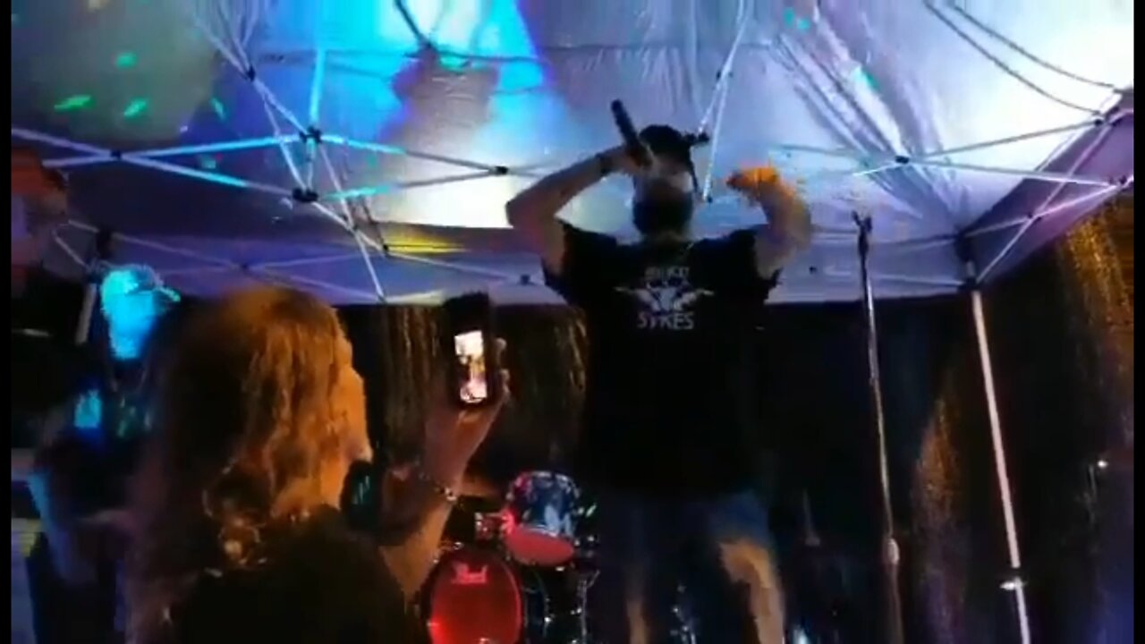 afroman signs booty after show