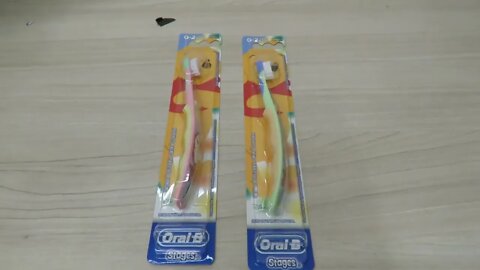 2x Escova Dental Infantil Oral-B Stages 1 Unidade (4-24Meses), Oral-B