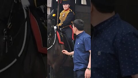 Female kings Troop shouts of the reins at tourist #horseguardsparade