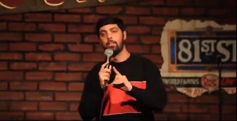 Vax pushing comedian drops dead