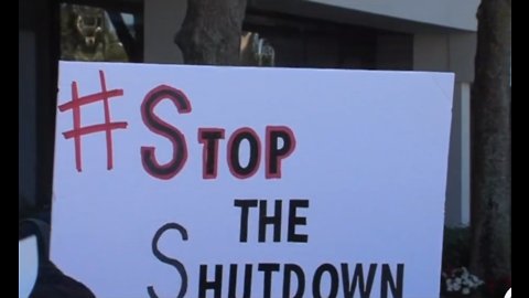 Federal workers in South Florida rally, calling for an end to the government shutdown