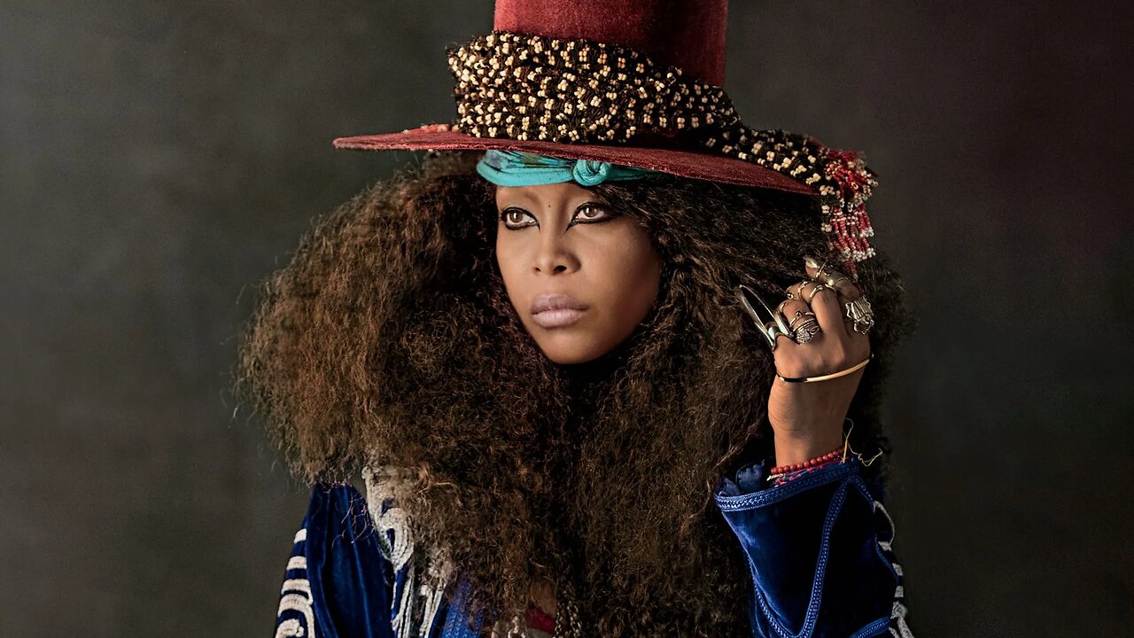 Congrats To Erykah Badu For Her CFDA Award #erykahbadu 🎉🎉