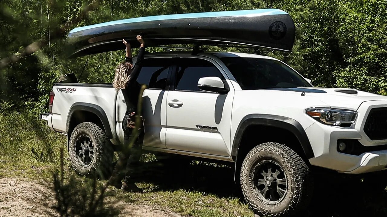 REMOTE CROWN LAND LAKE near ALGONQUIN PARK Borders| Canoeing, fishing & dinner on the coals!