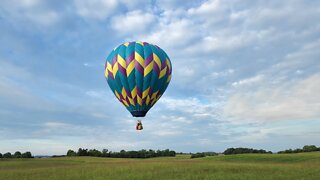 Low and slow balloon flight