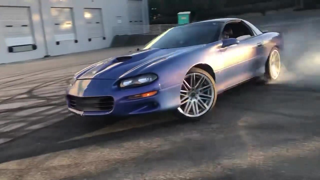 Camaro ss 💨 She sliding that mf