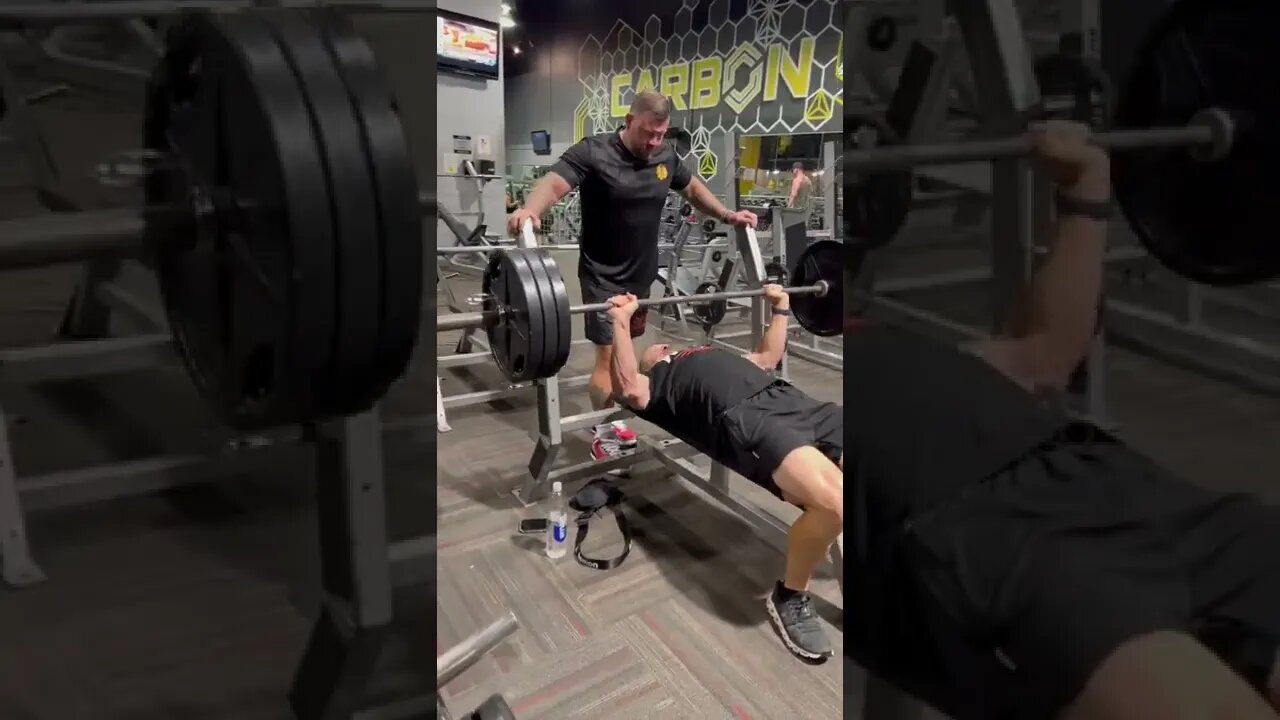 315 for 5 sets of 5 on Bench