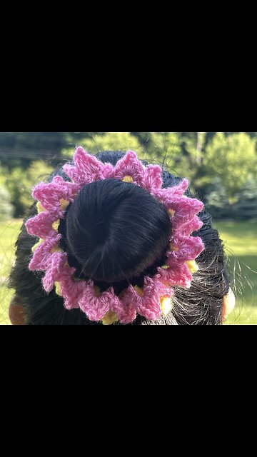 Handcrafted pink scrunchie ideas for beginners #crochet #craft #art