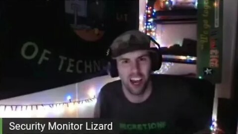 Sir, This is a Wendy's. 🦎🍔🍟🍸