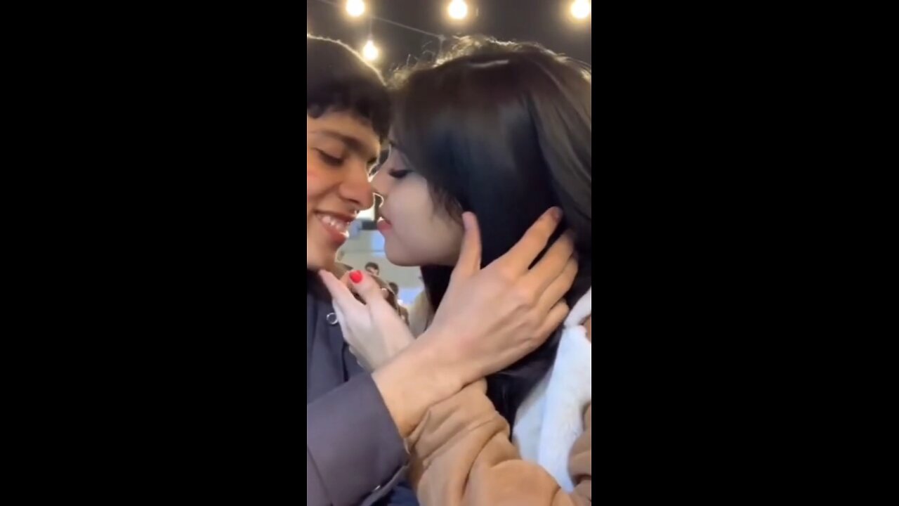 kiss