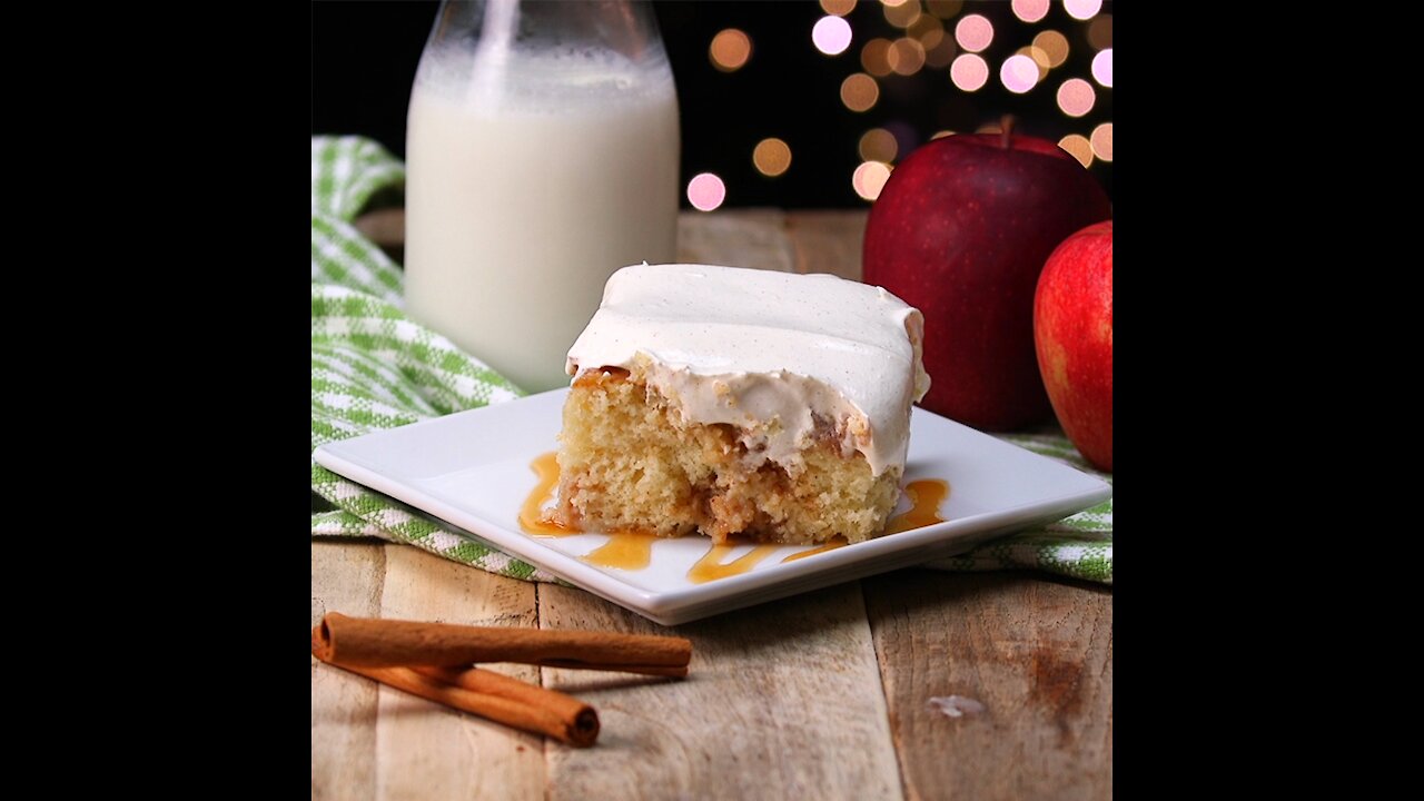 Apple Poke Cake [GMG Originals]