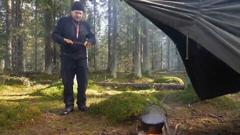 Winter Bushcraft in Snow, High Winds and Rain - Canvas Poncho Shelter - Vintage Wild Camping $ 21