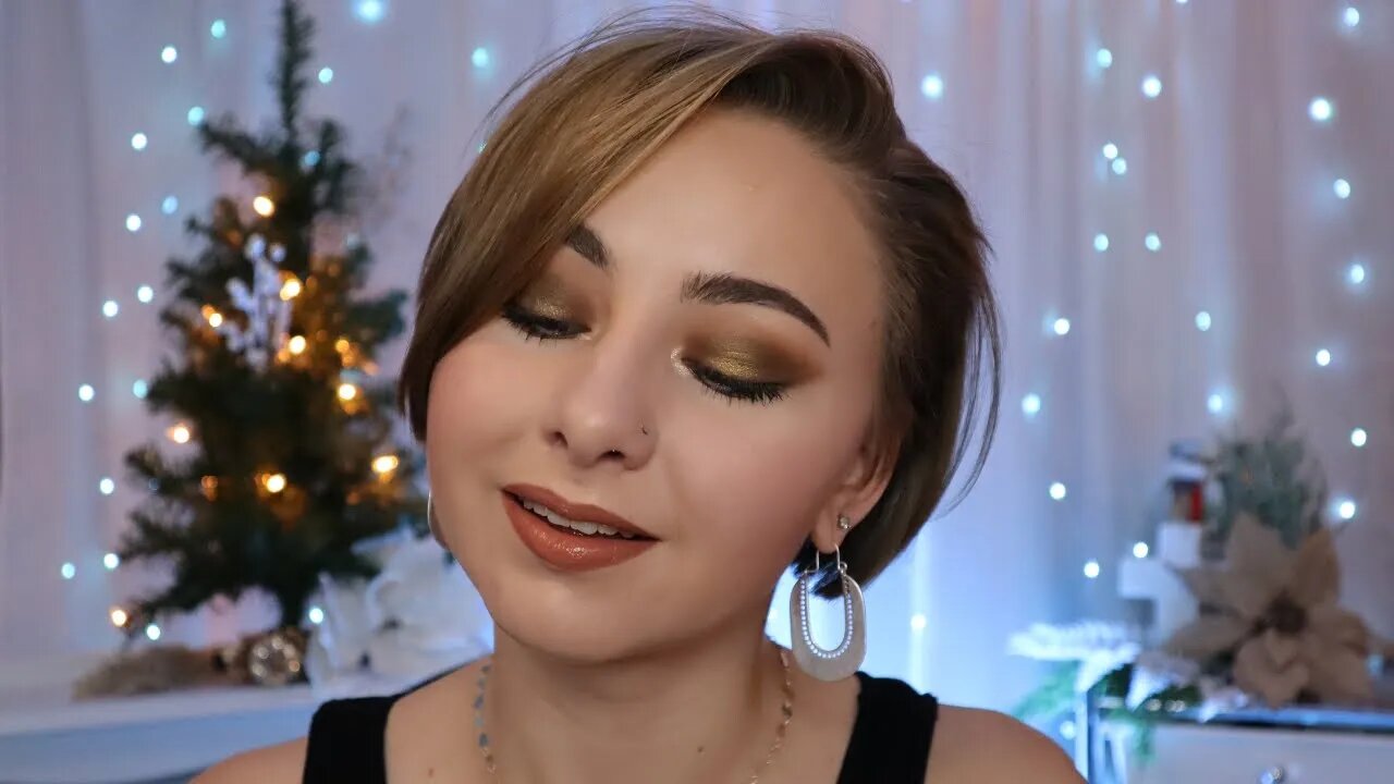 Dark & Smokey Olive Green Thanksgiving 2022 Eyeshadow Look | FESTIVE Thanksgiving 2022 Makeup Look