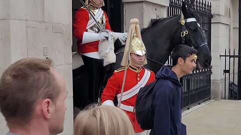 Every one was disappointed the tourist did no get shouted at by the kings guard 😆 #horseguardsparade