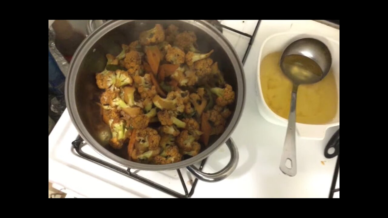 Chinese dry pot fried cauliflower 干锅花菜