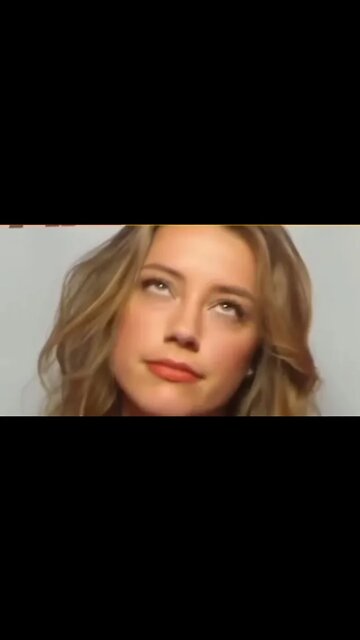 Amber Heard PRETENDS to Have Never Taken a SELFIE LOL