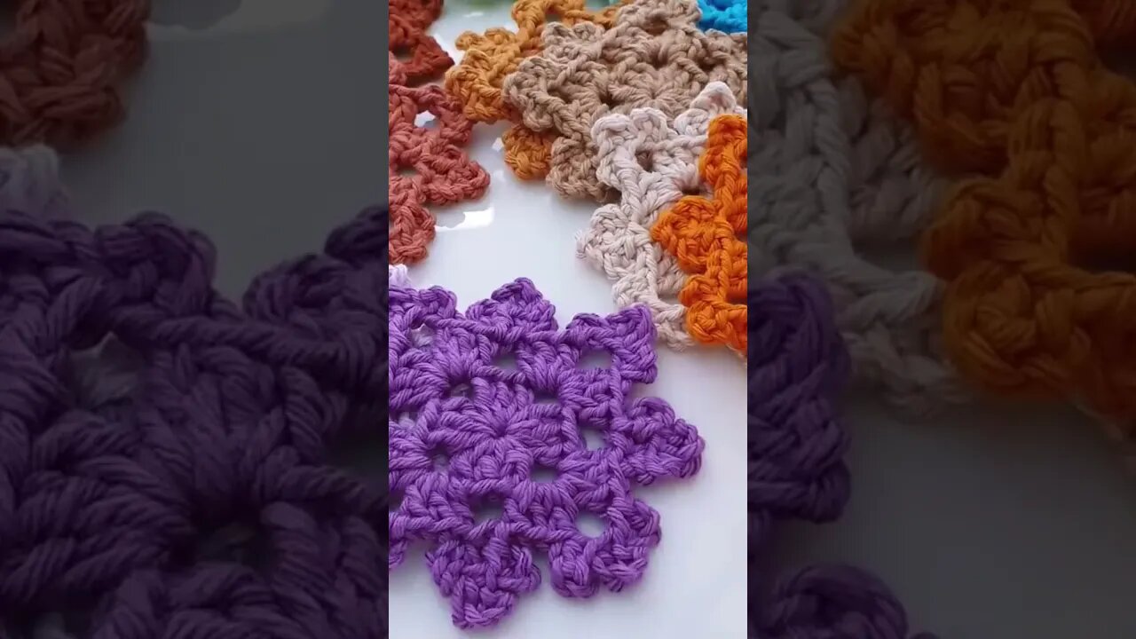 Square - Flores de crochê | 👇🏼Vídeo completo no link abaixo