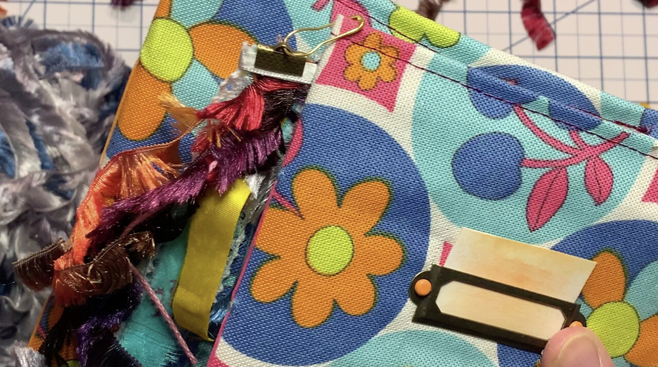 Episode 189 - Junk Journal with Daffodils Galleria - MASS MAKE! Pt. 10