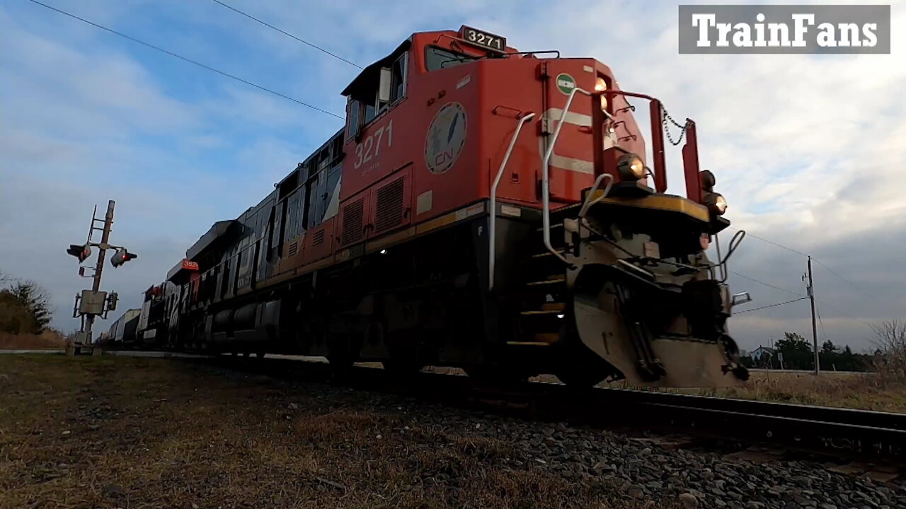 Train 397 CN 3271 & CN 3824 Locomotives Manifest Train West In Ontario