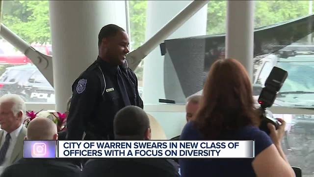 Warren swears in 12 new police officers, improves diversity