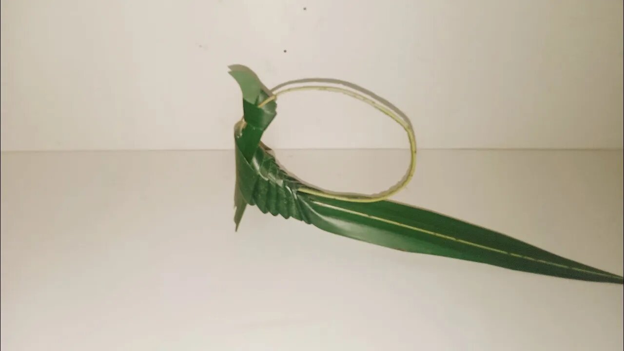 How To Make A Coconut Leaf Bird 🦜- Beautiful Coconut Leaf Parrot