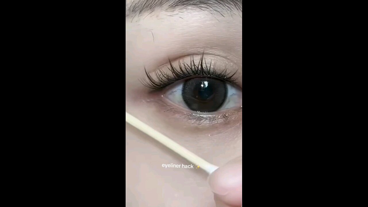 Eyeliner tutorial 😍