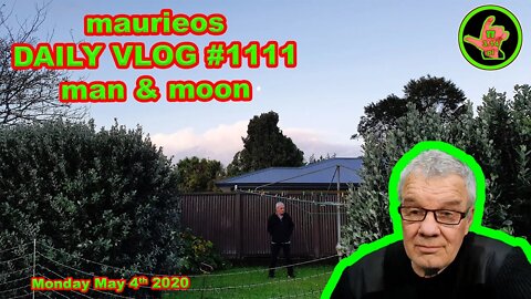 maurieos DAILY VLOG #1111 man & moon