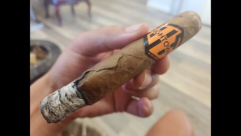 Hightower 660 by Jose Dominquez Cigar Review