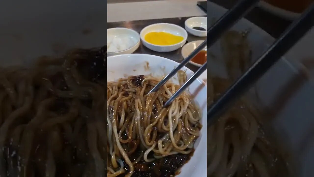 #food #shorts #cooking Most enjoyable time of the day. Jja-jang noodle and fried dumbling in Korea