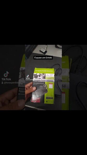 Só quem compra os negócio de camelô kkkk