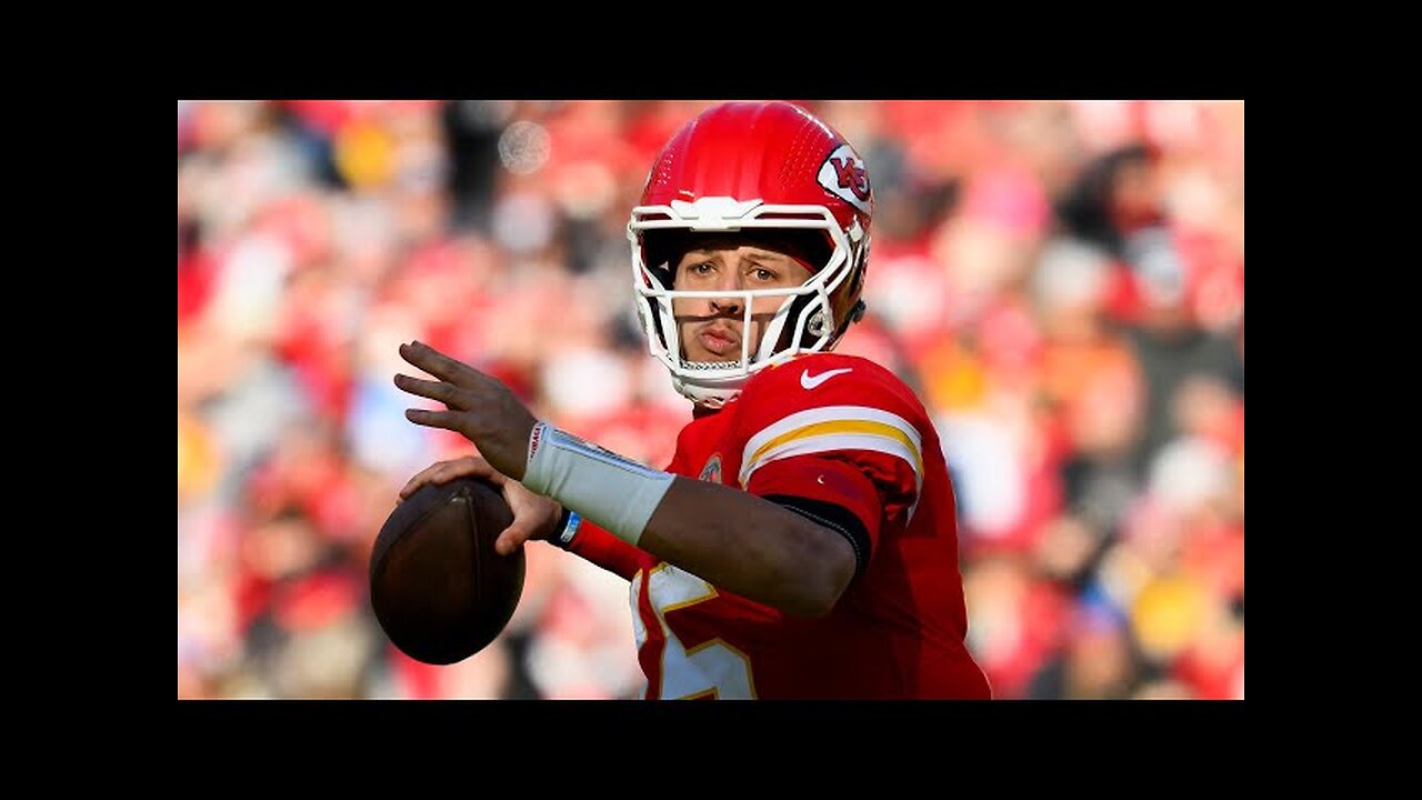 Patrick Mahomes' best plays from 2-TD game | Week 16