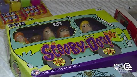 'Pezamania' convention in Independence dispensing fun for Pez fanatics